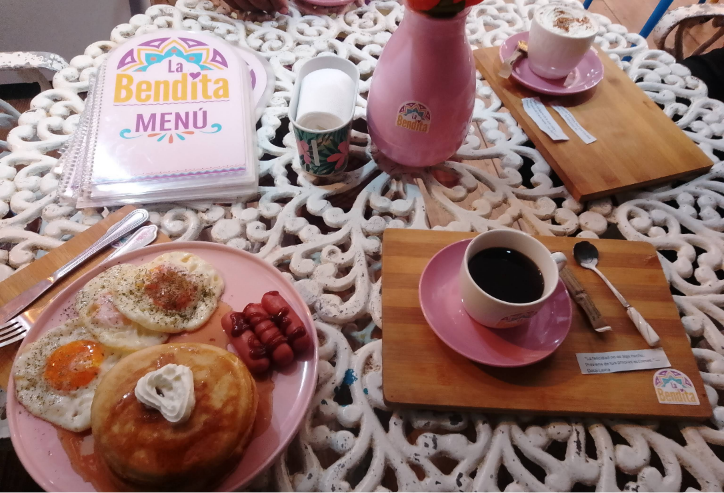 Desayuno y menú de La Bendita